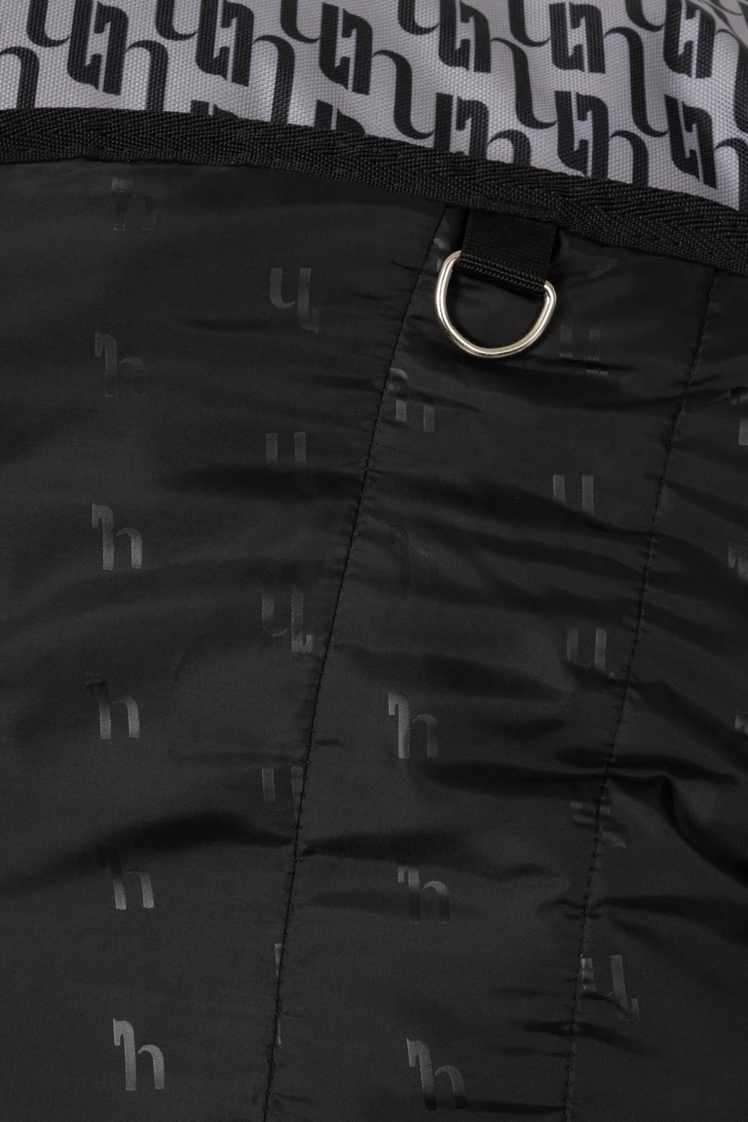 Horze Avalanche 1200D utedekken, medium tykkelse, 150g, halvhøy hals