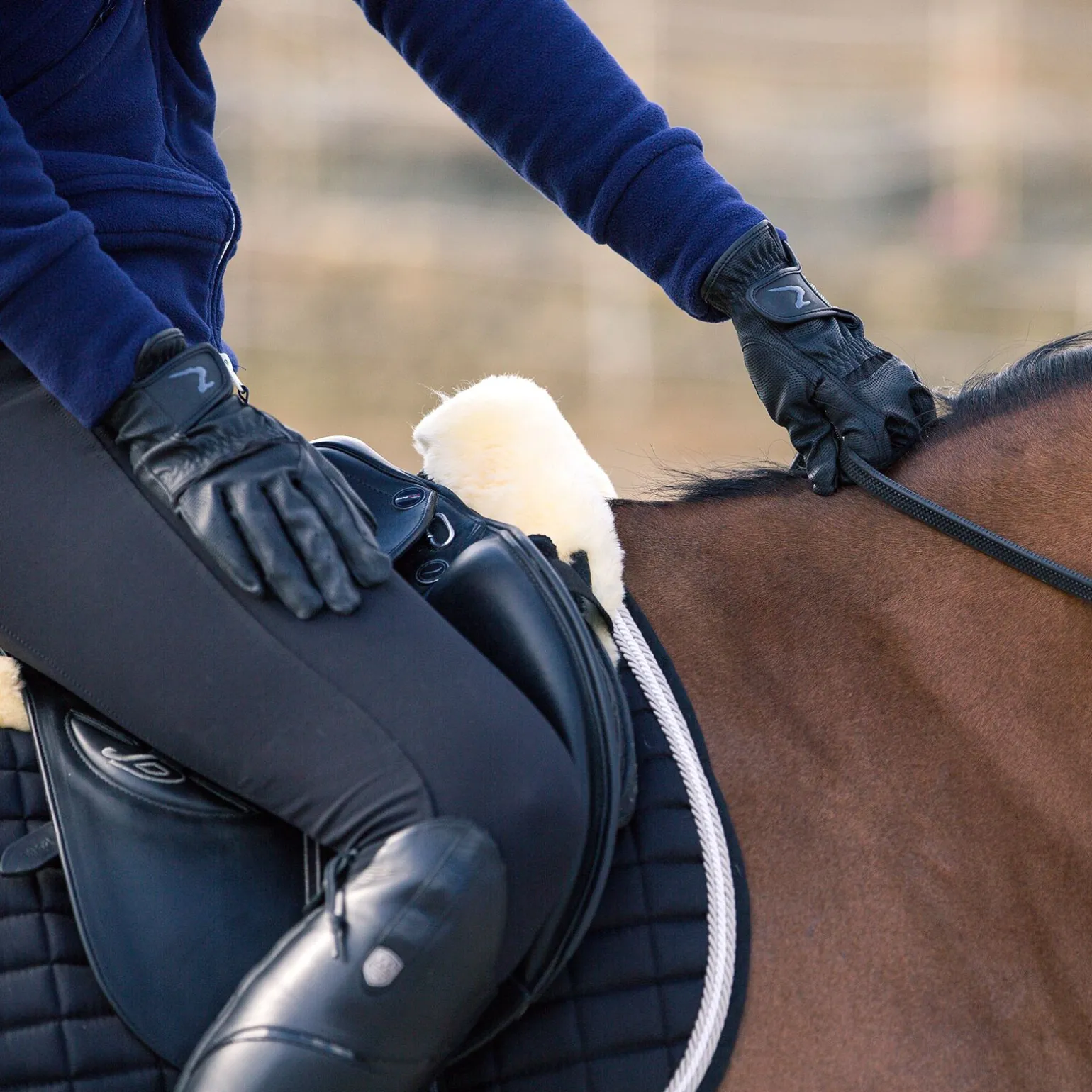 Horze Elisabeth hansker i kunstskinn