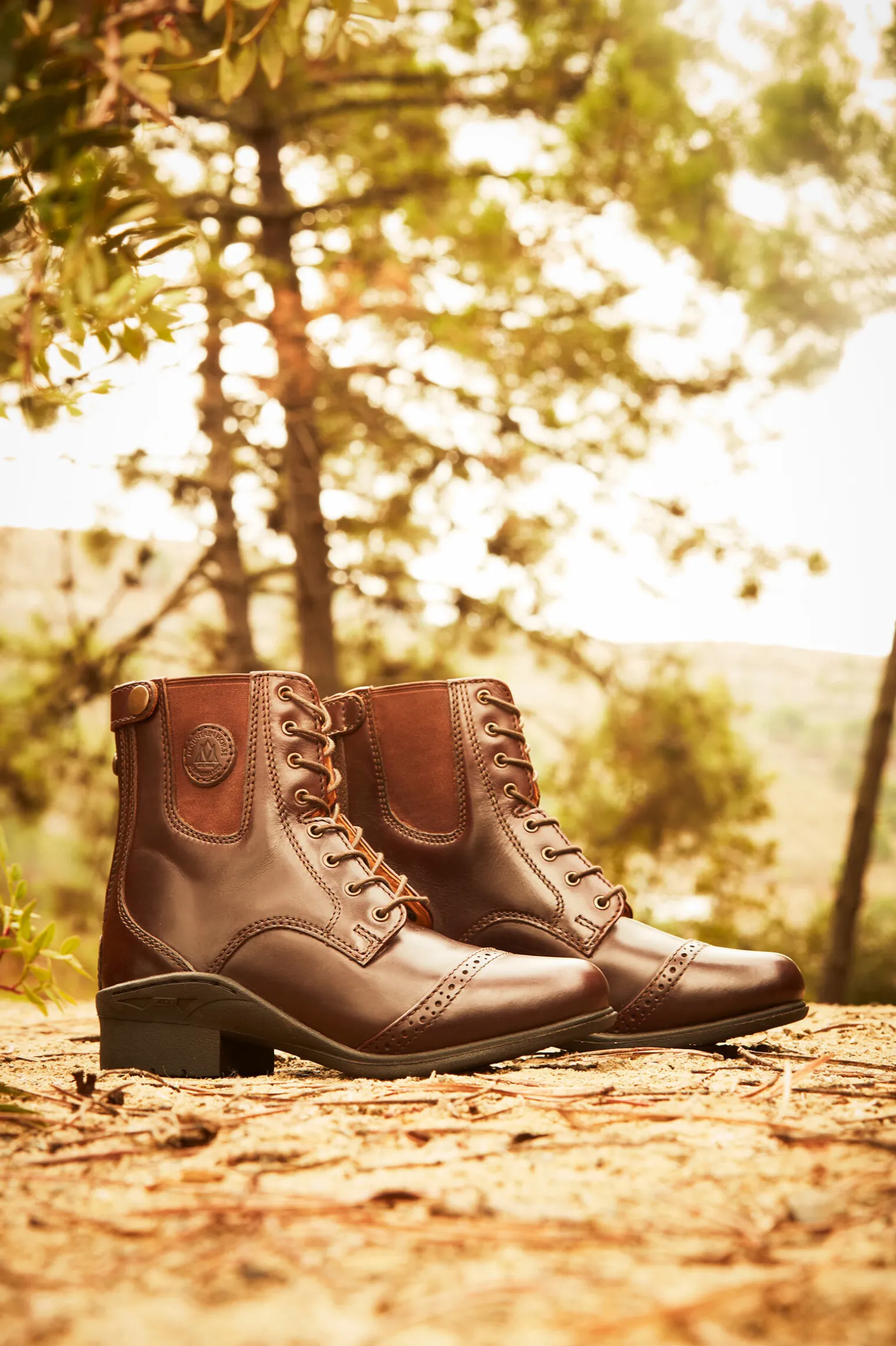 Mountain Horse Aurora stallsko med glidelås bak